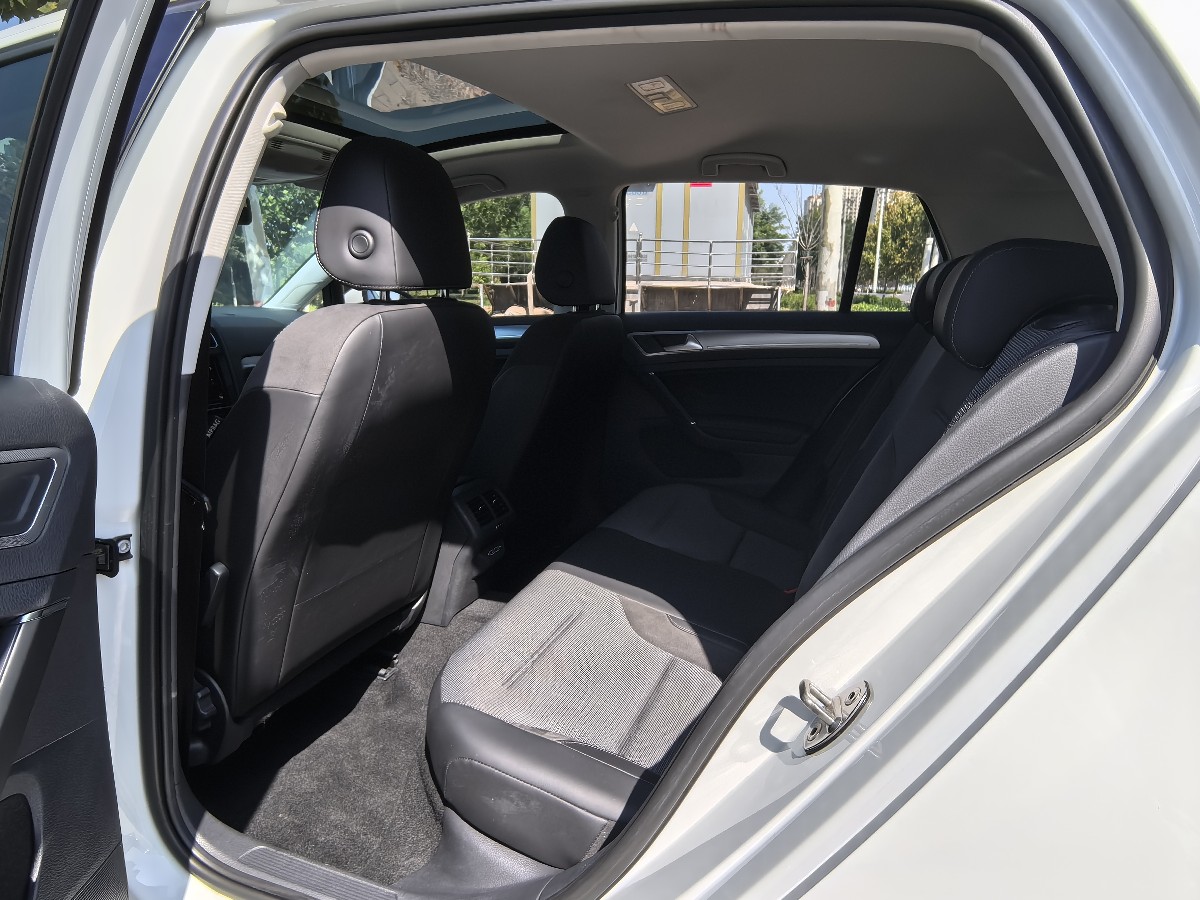 Volkswagen Golf 2019 #8 Volkswagen Golf 2019 car image #8