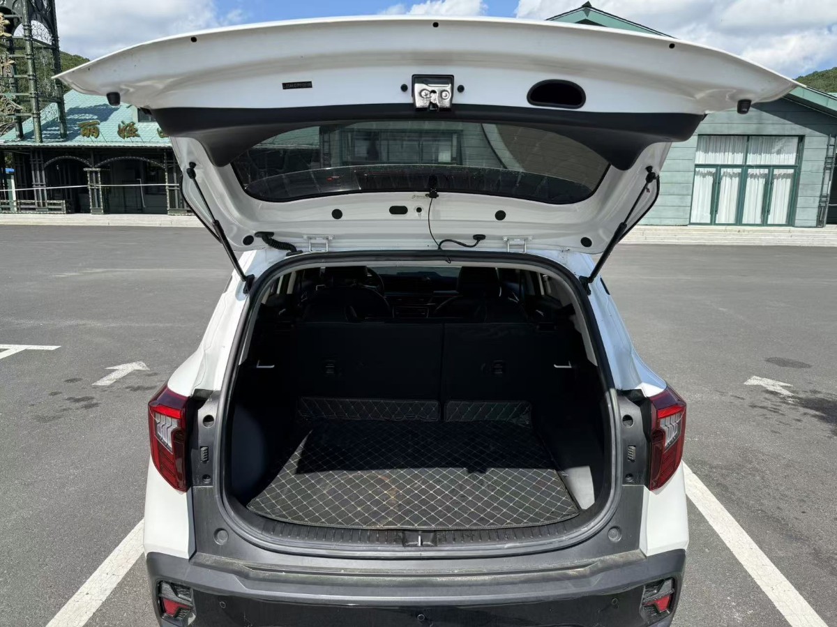 Kia Seltos 2024 car image #8