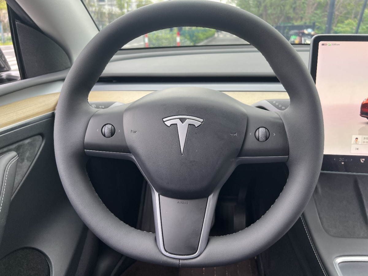 Tesla Model Y 2022 #9 Tesla Model Y 2022 car image #9