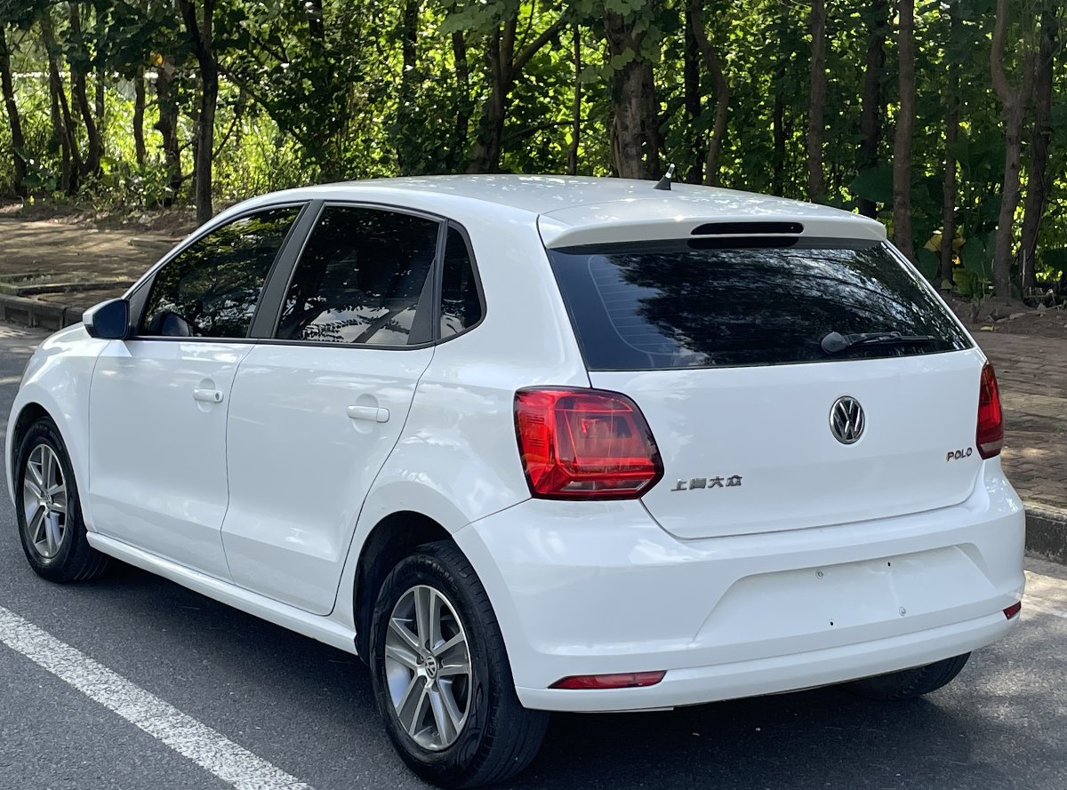 Volkswagen Polo 2016 car image #7