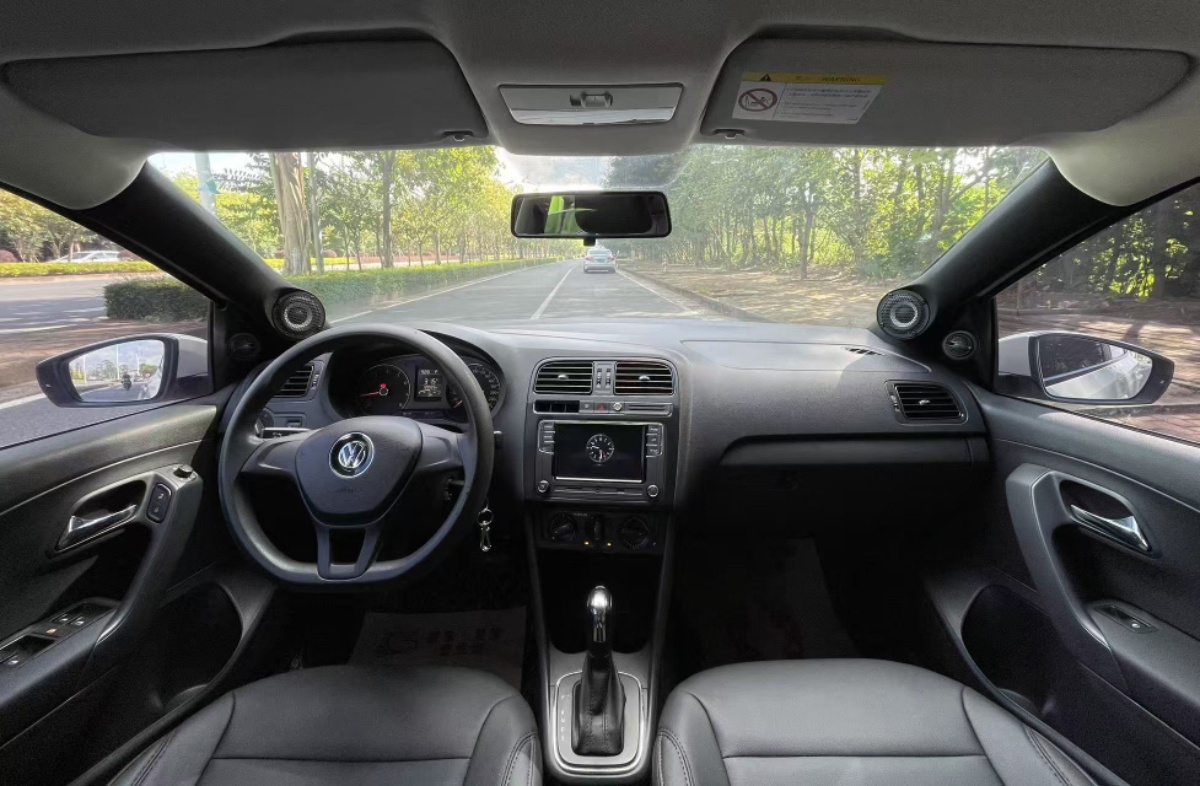 Volkswagen Polo 2016 car image #10