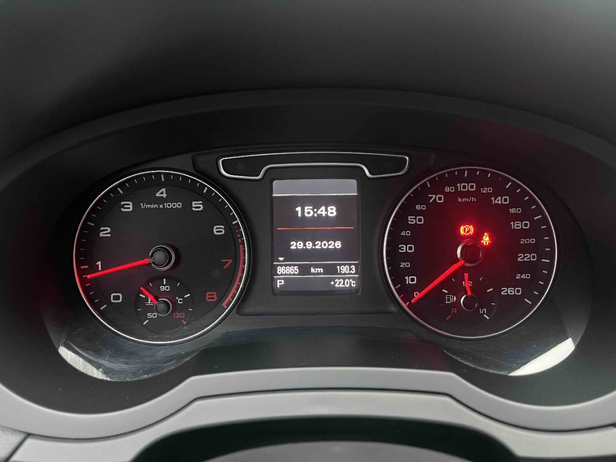 Audi Q3 2013 #8 Audi Q3 2013 car image #8