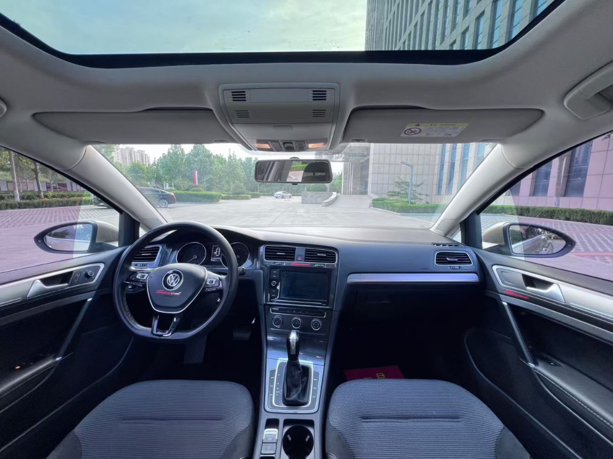 Volkswagen Golf 2019 #9 Volkswagen Golf 2019 car image #9