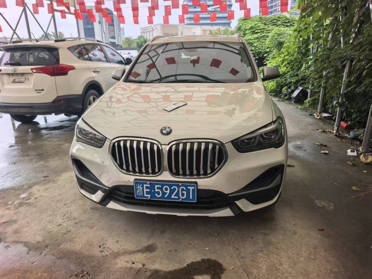 BMW X1 2021 car image 