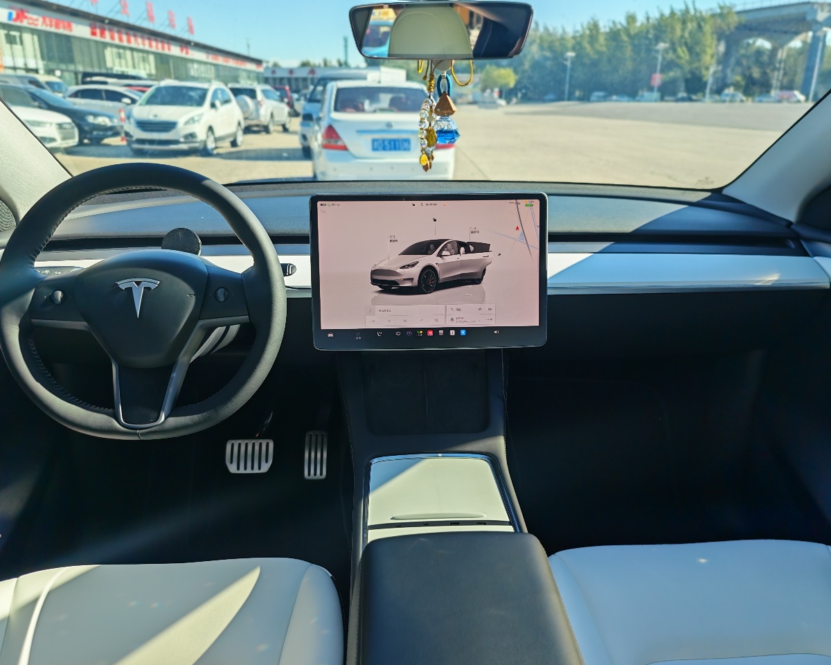 Tesla Model Y 2022 #7 Tesla Model Y 2022 car image #7