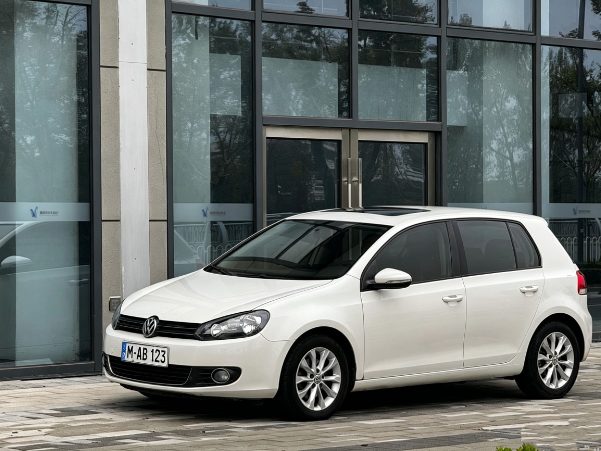 Volkswagen Golf 2013 car image #3