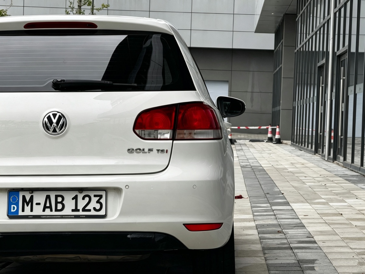 Volkswagen Golf 2013 car image #7