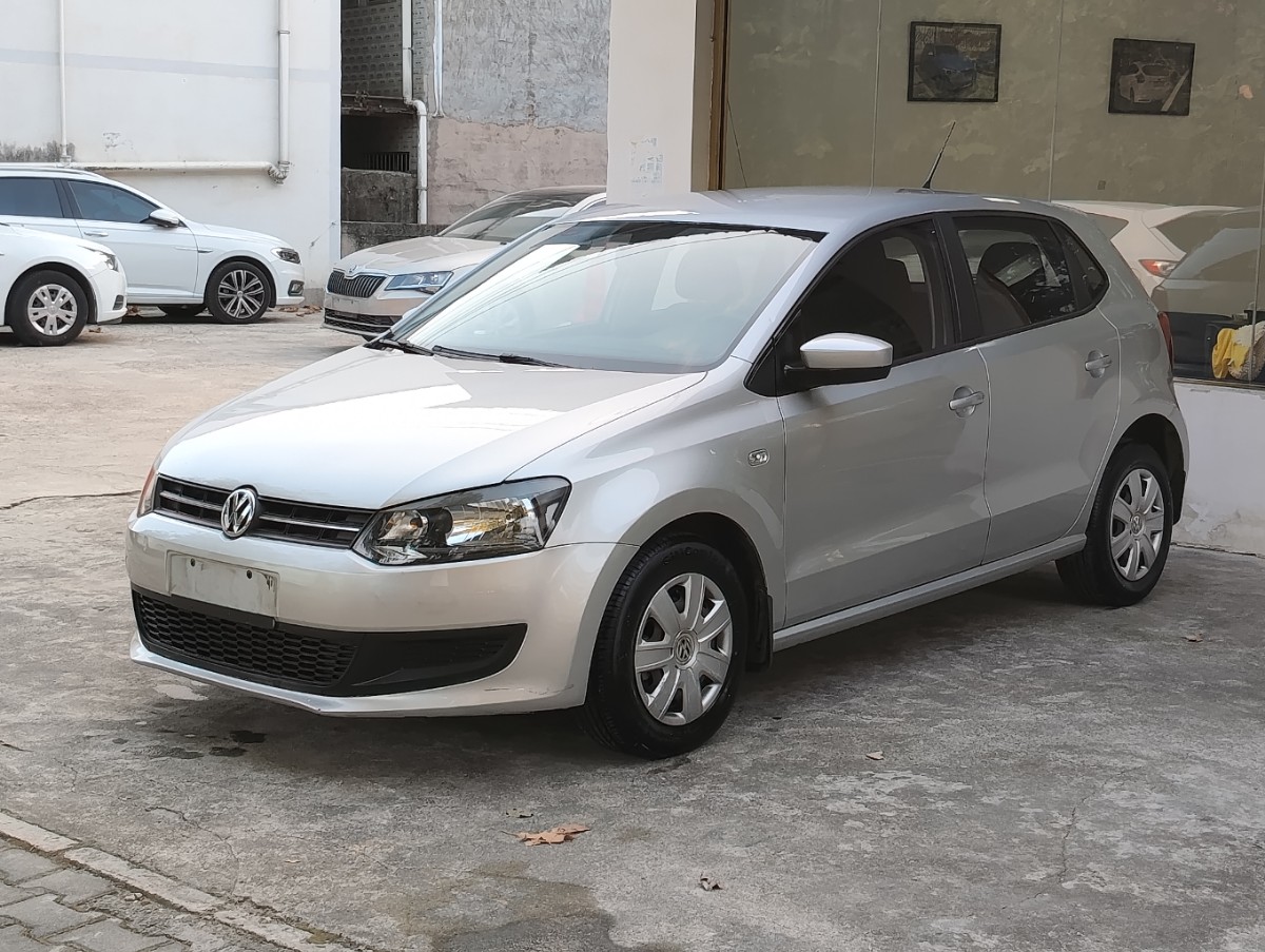 Volkswagen Polo 2014 car image #3