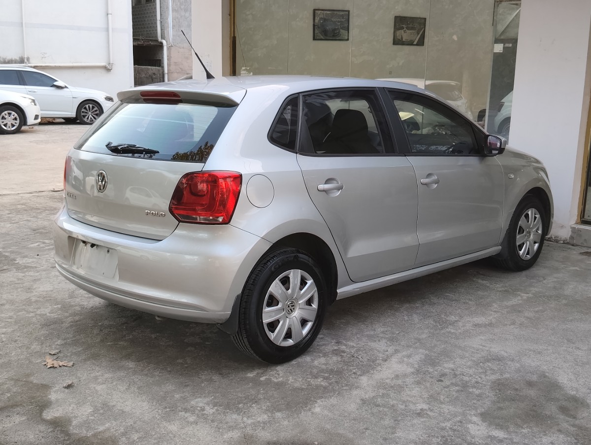 Volkswagen Polo 2014 car image #10