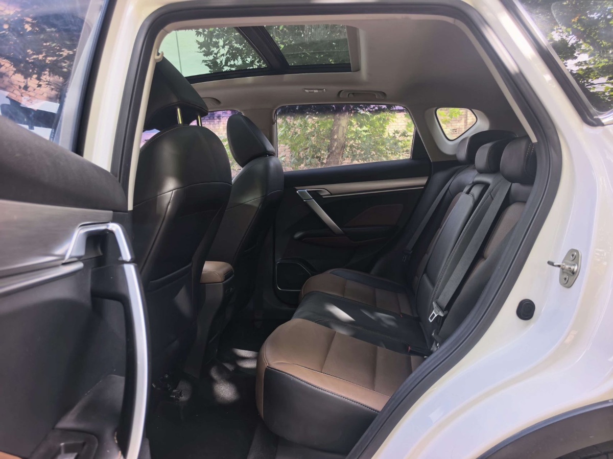 GEELY Coolray 2020 immagine di auto #6