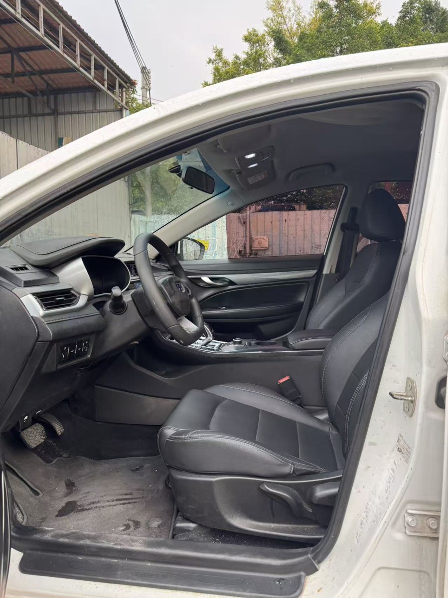 GEELY Emgrand New Energy 2020 #7 GEELY Emgrand New Energy 2020 car image #7