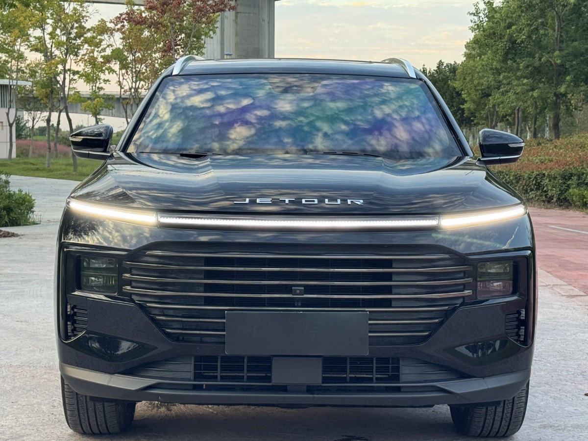 Jetour X70 PLUS 2024 car image #2