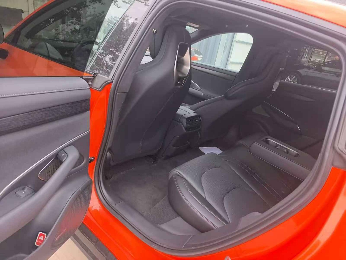 MI SU7 2025 car image #4