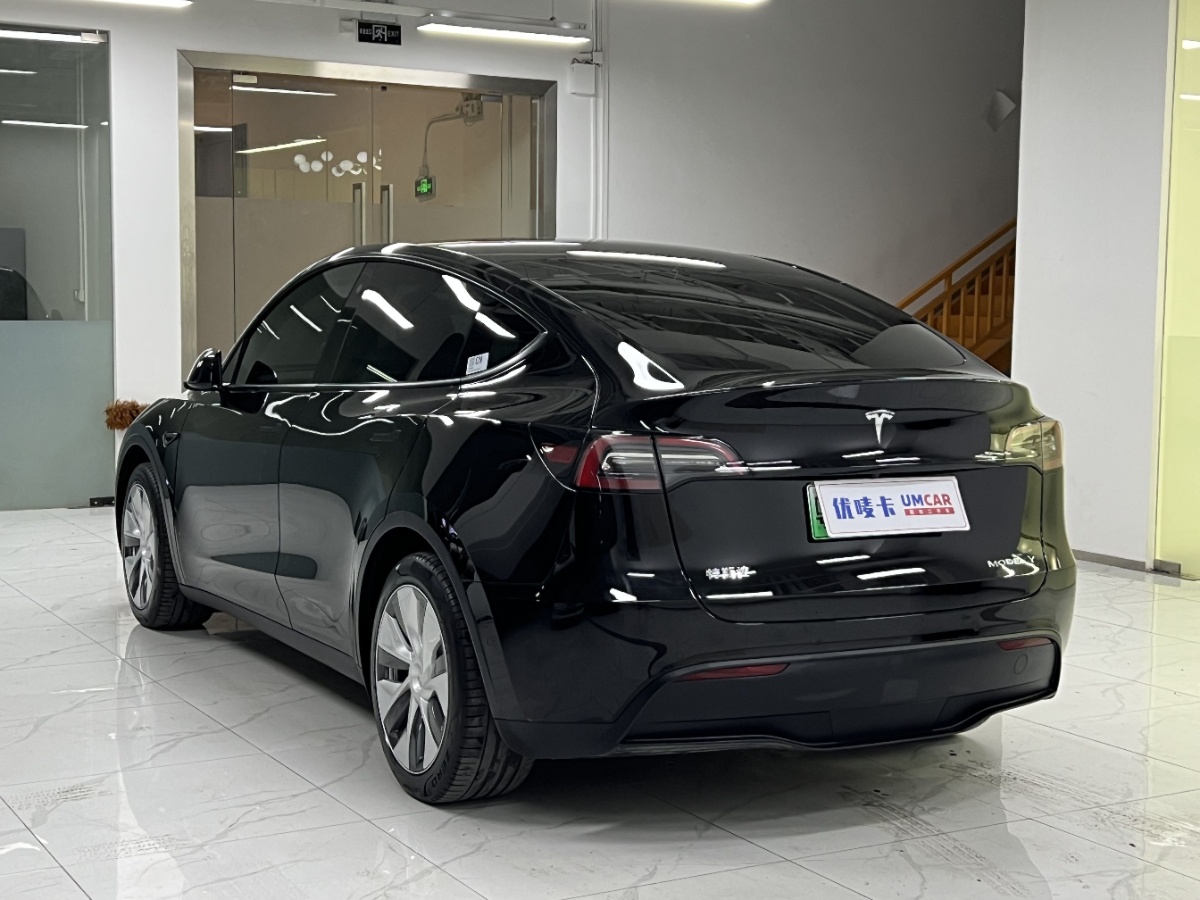 Tesla Model Y 2022 #4 Tesla Model Y 2022 car image #4