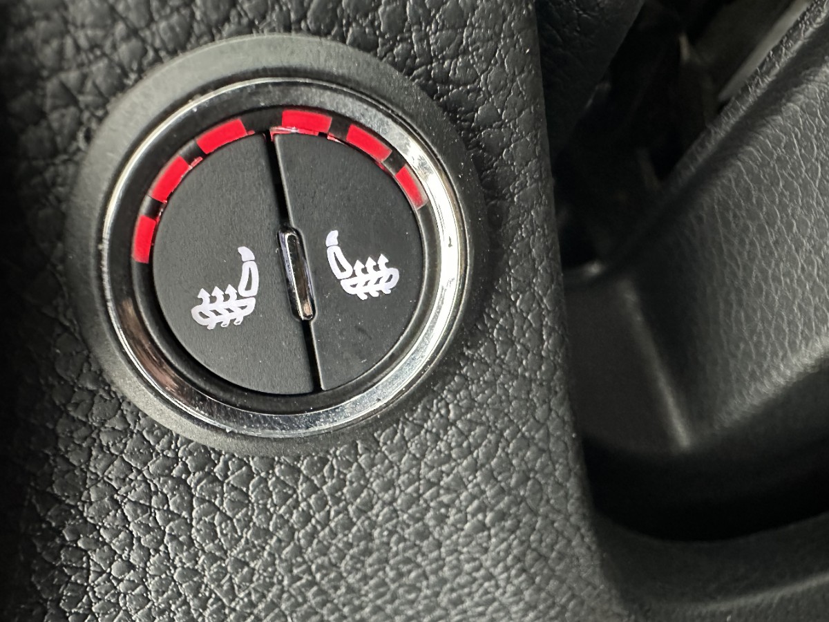 Kia Seltos 2023 car image #12