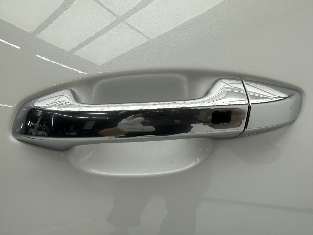 Kia Seltos 2023 car image #10