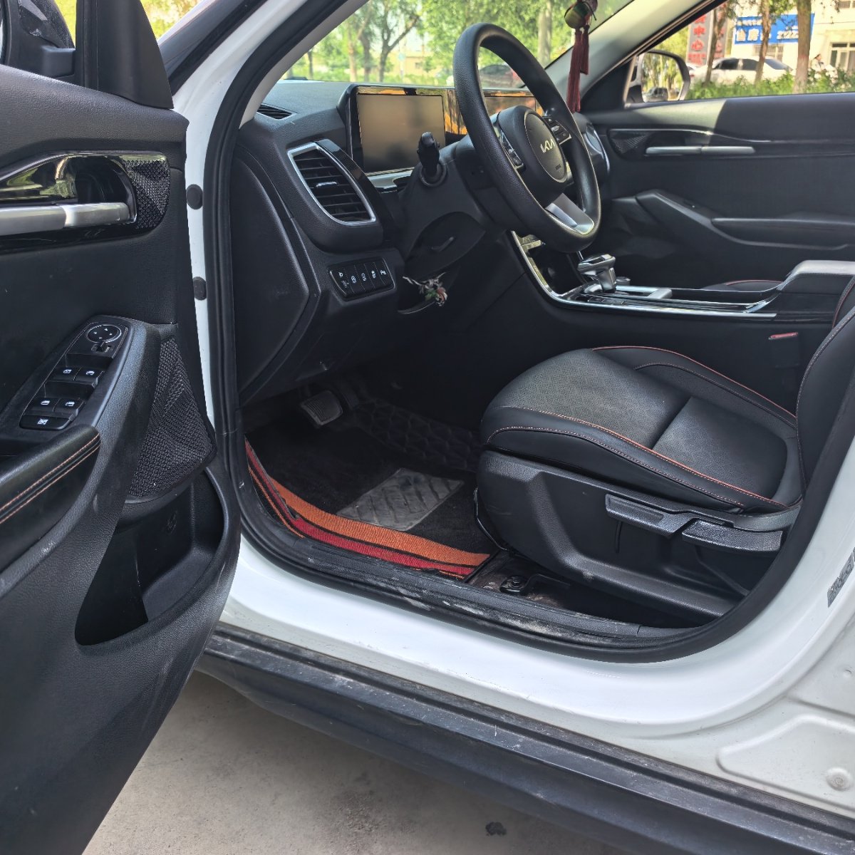 Kia Seltos 1969 car image #4