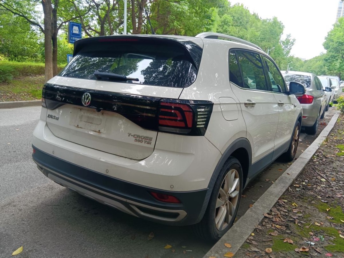 Volkswagen T-Cross 2020 car image #5