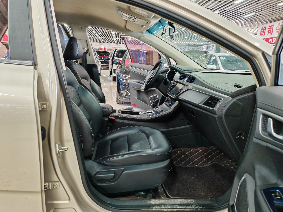 GEELY Emgrand GS 2017 #12 GEELY Emgrand GS 2017 car image #12