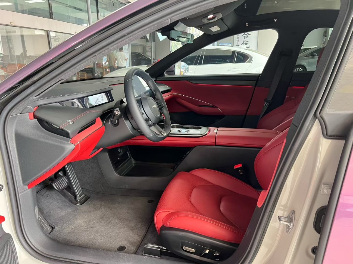 MI SU7 2025 car image #2