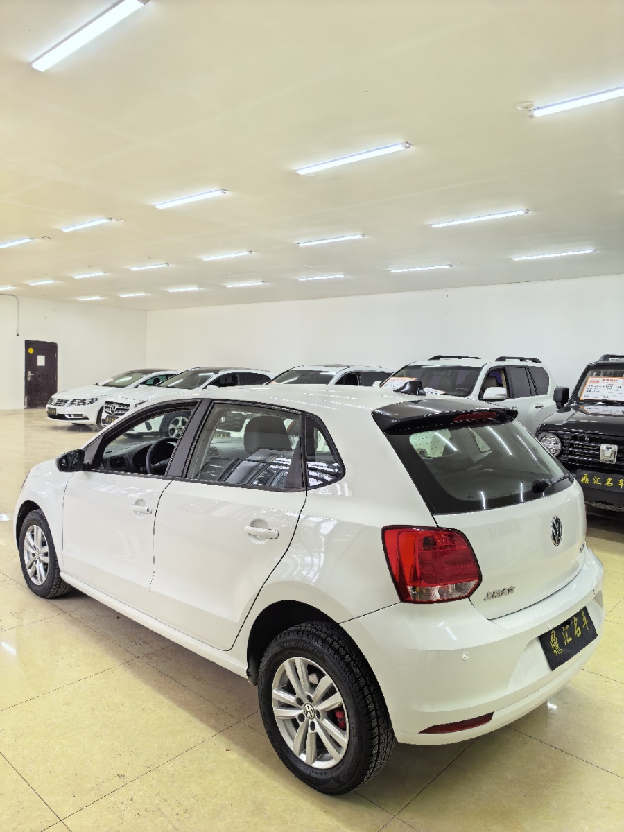 Volkswagen Polo 2018 car image #5