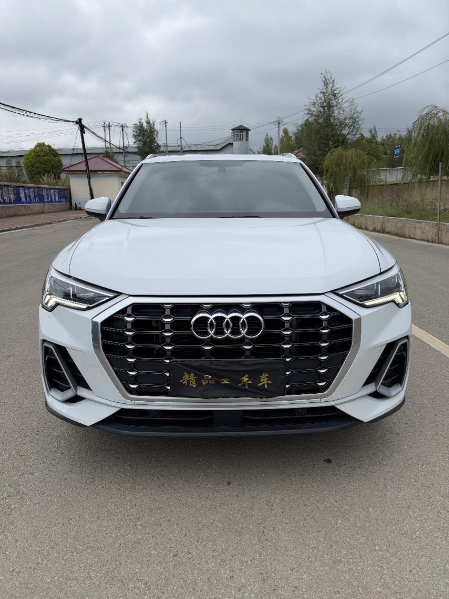 Audi Q3 2019 #2 Audi Q3 2019 car image #2