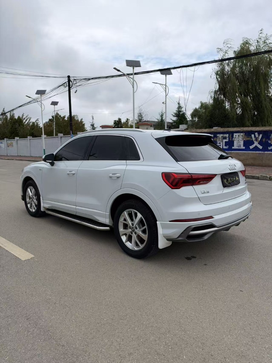 Audi Q3 2019 #9 Audi Q3 2019 car image #9