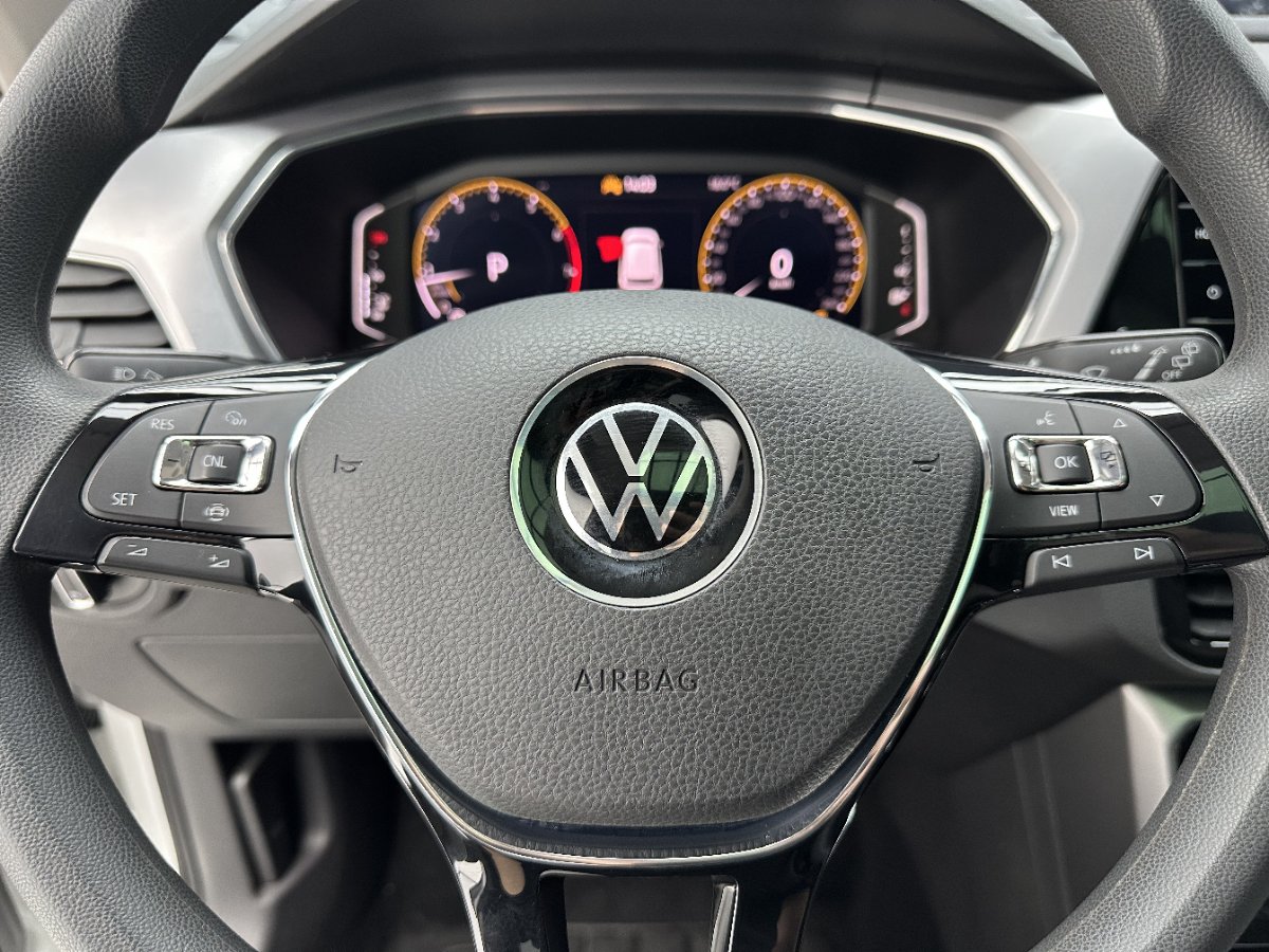 Volkswagen T-Cross 2025 #12 Volkswagen T-Cross 2025 car image #12