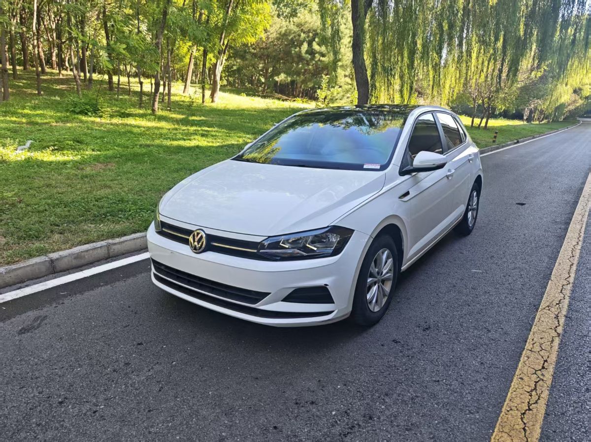Volkswagen Polo 2019 car image 