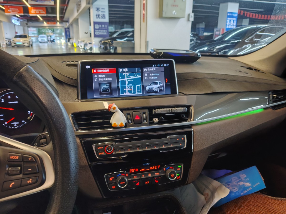 BMW X1 2019 #6 BMW X1 2019 car image #6