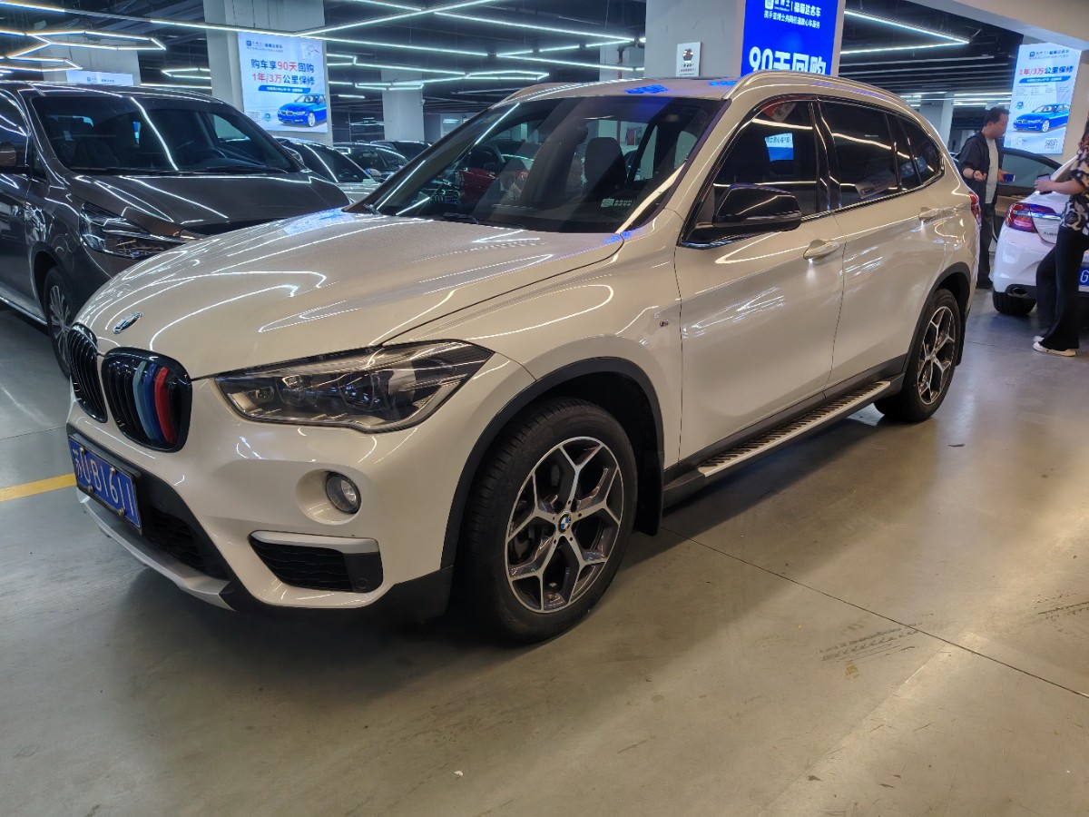 BMW X1 2019 BMW X1 2019 car image