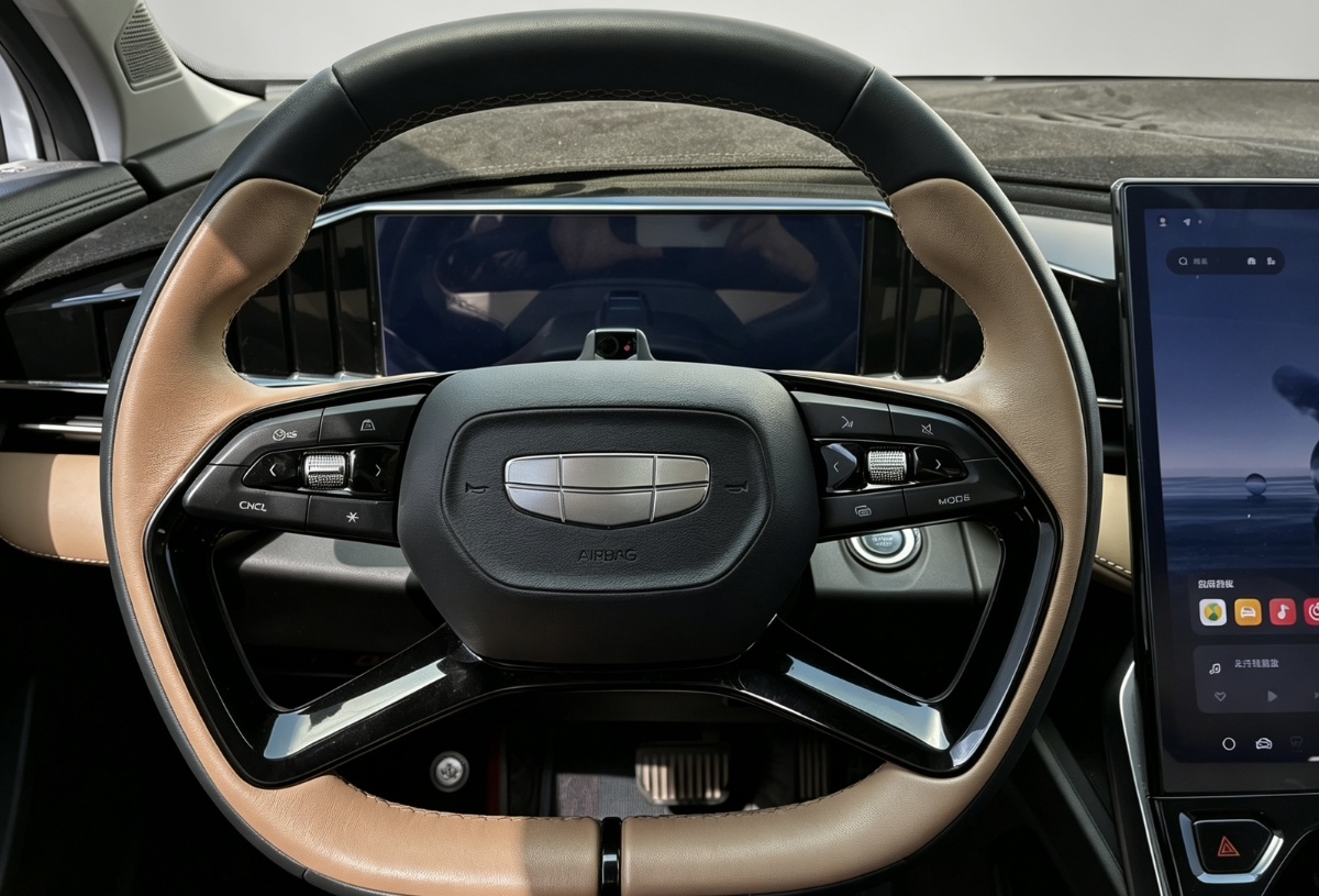 GEELY Boyue L 2022 car image #9
