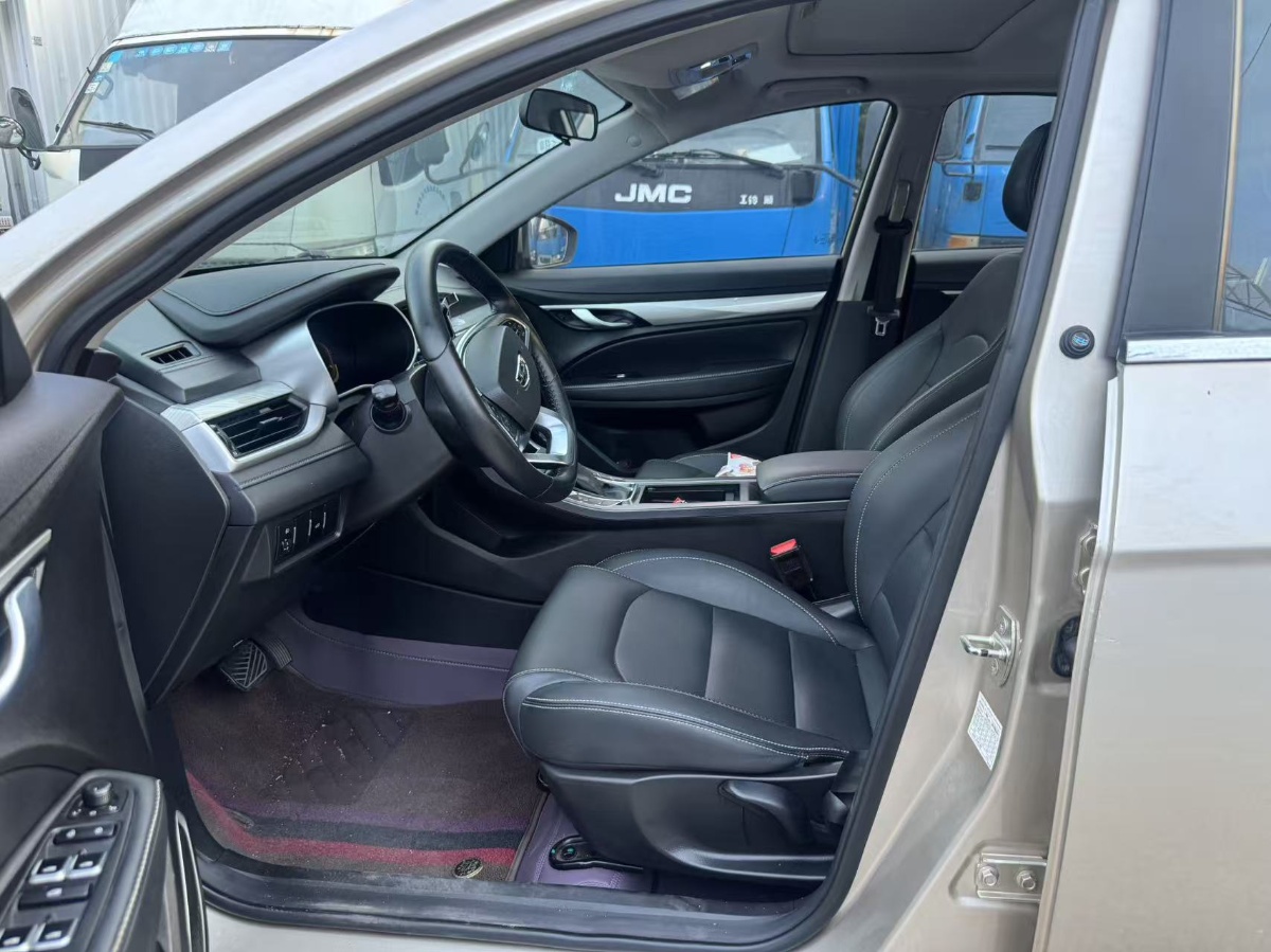 GEELY Emgrand 2021 #8 GEELY Emgrand 2021 car image #8