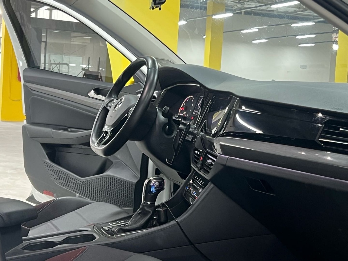 Volkswagen Bora 2021 car image #3