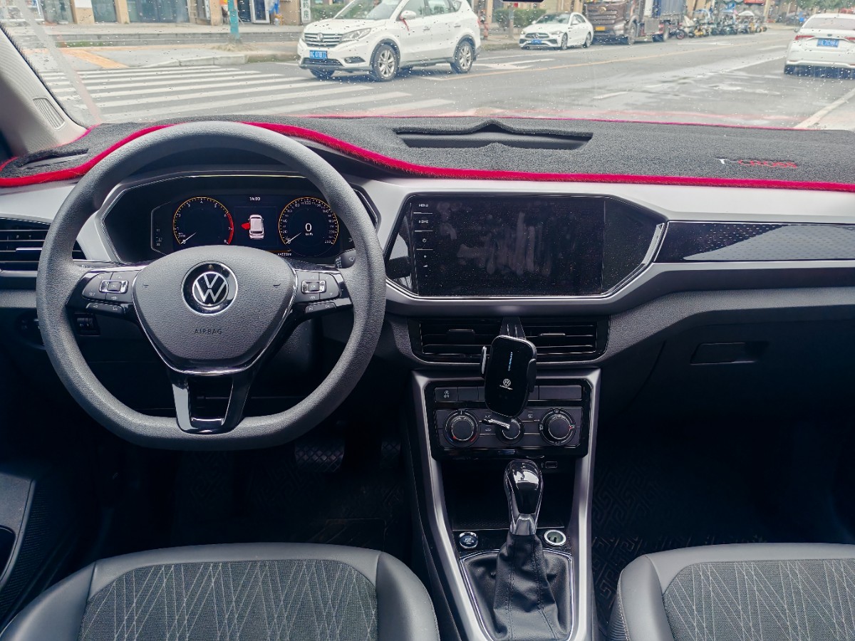 Volkswagen T-Cross 2022 #7 Volkswagen T-Cross 2022 car image #7