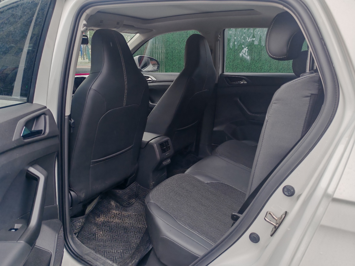 Volkswagen T-Cross 2022 #9 Volkswagen T-Cross 2022 car image #9