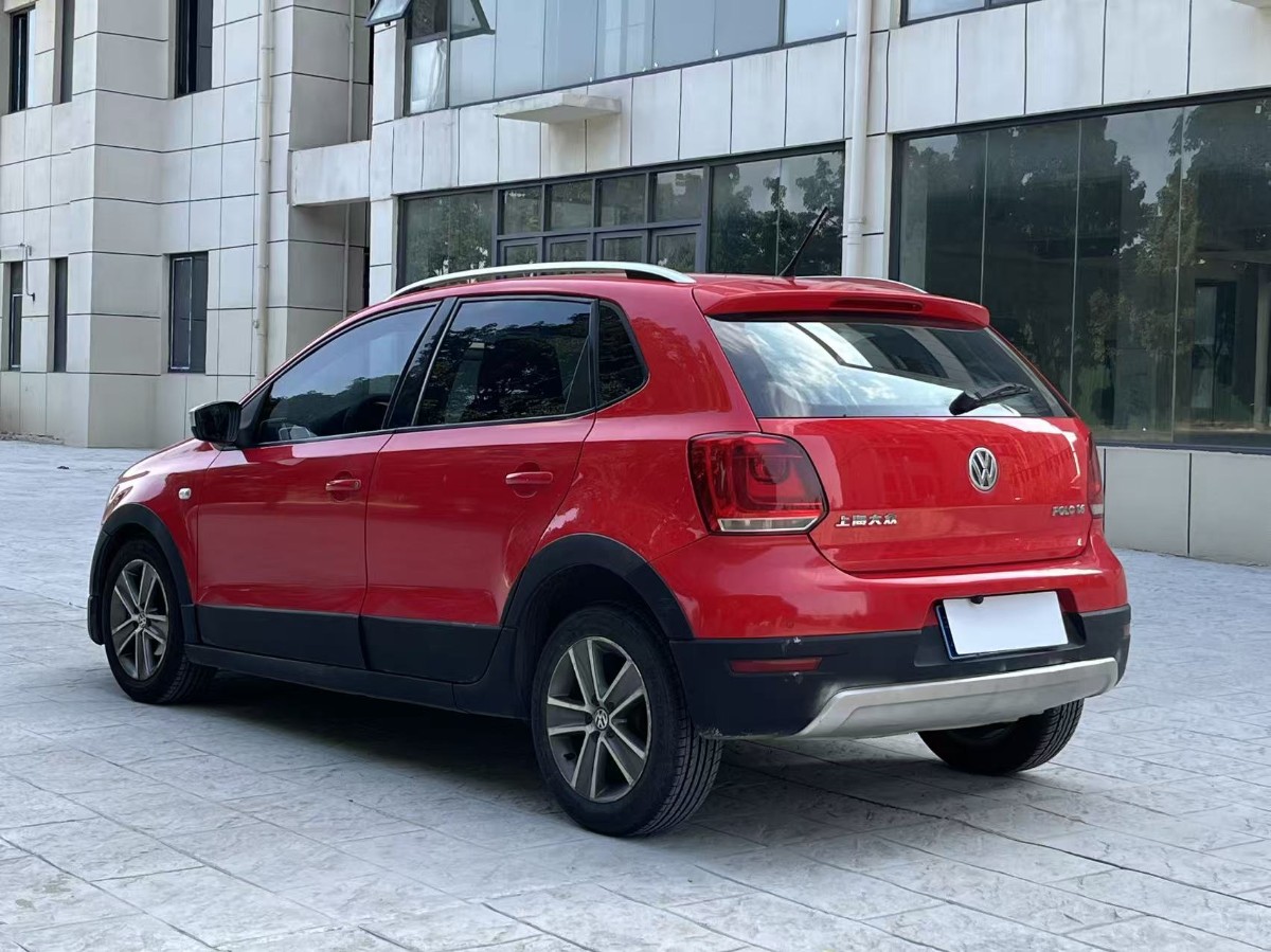 Volkswagen Polo 2012 car image #9