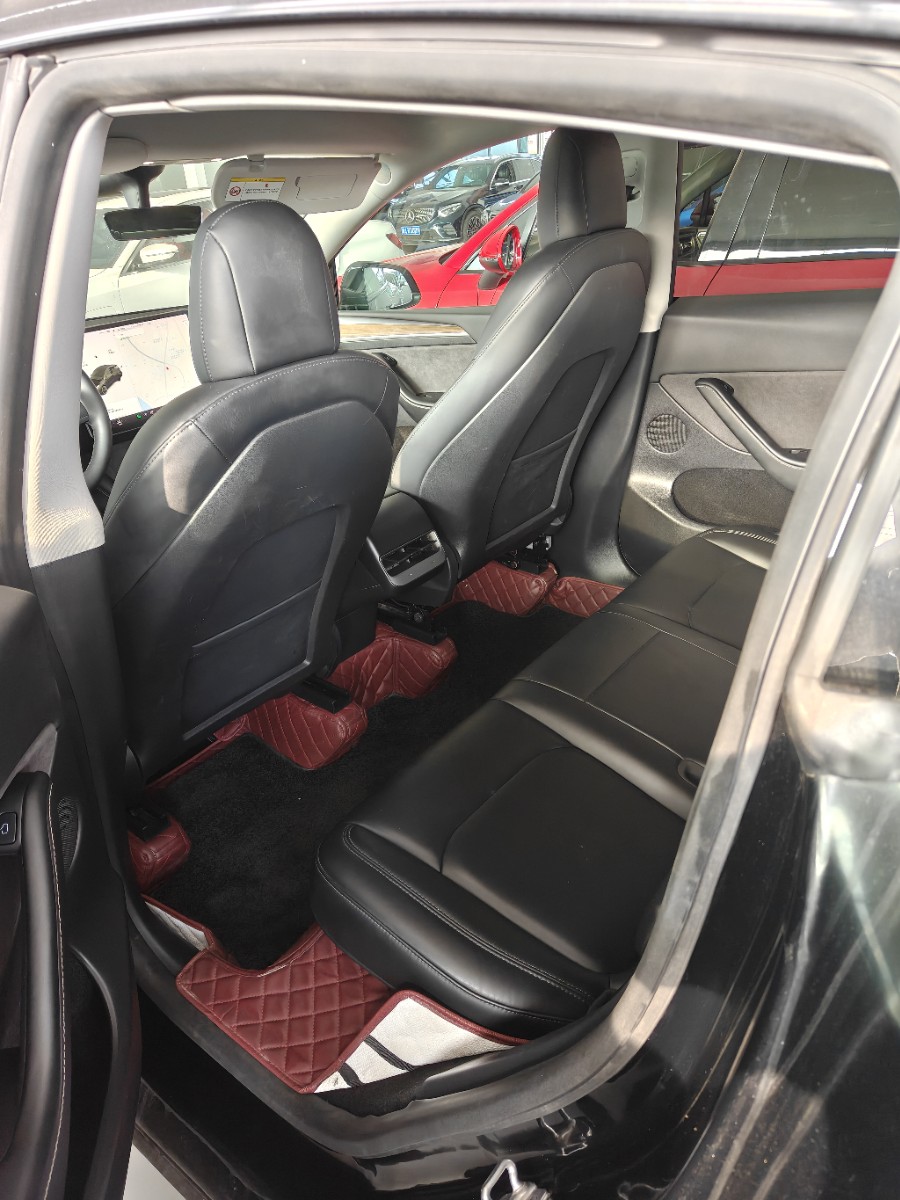 Tesla Model Y 2021 car image #3