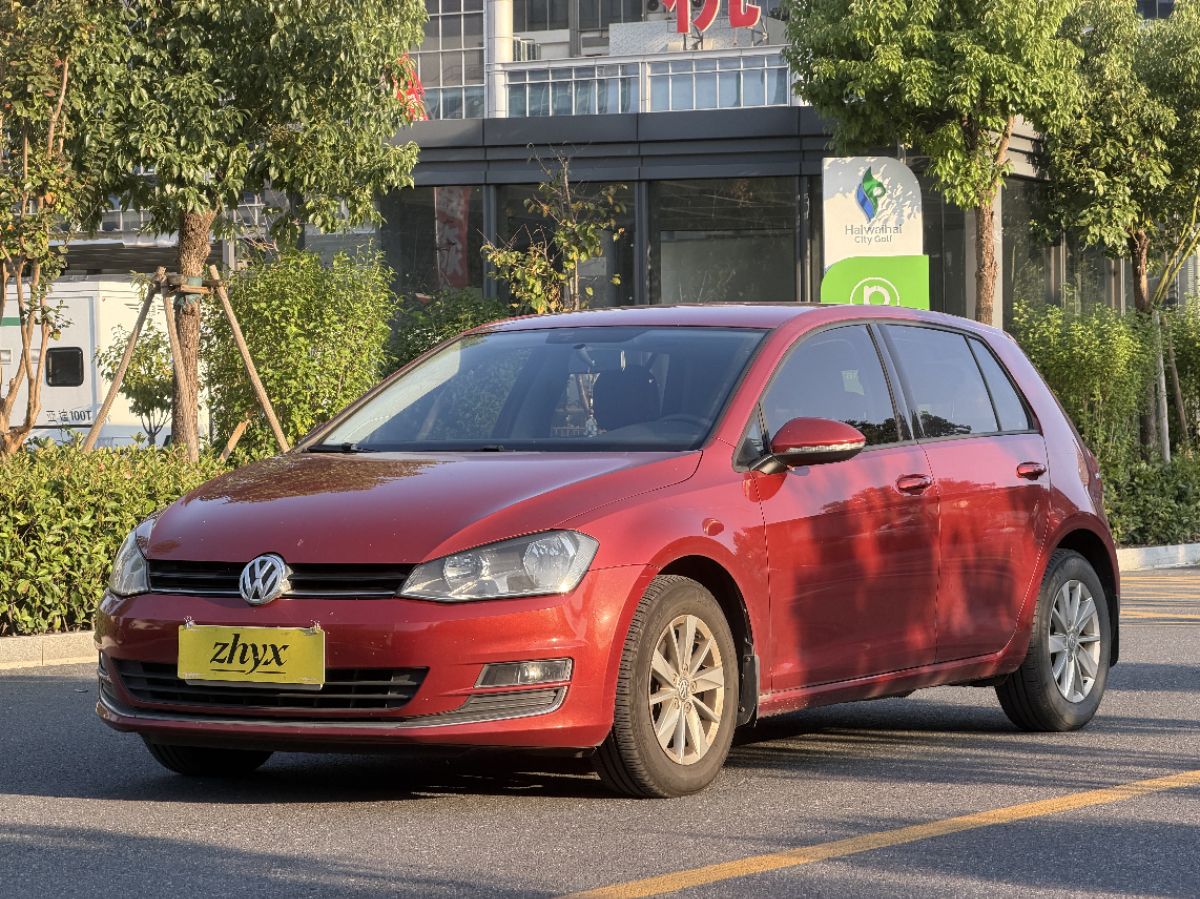 Volkswagen Golf 2014 Volkswagen Golf 2014 car image