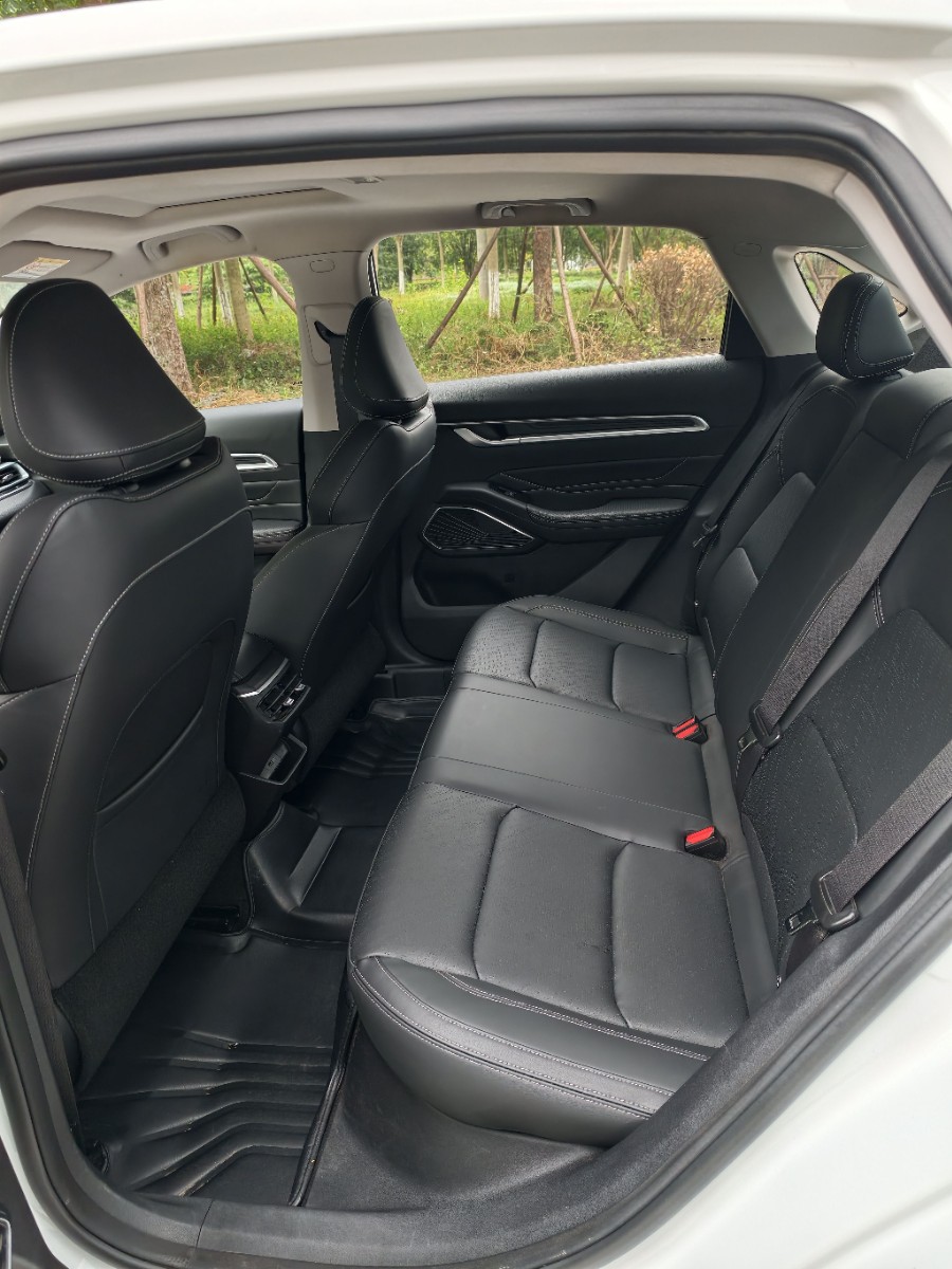 GEELY Emgrand 2022 #4 GEELY Emgrand 2022 car image #4
