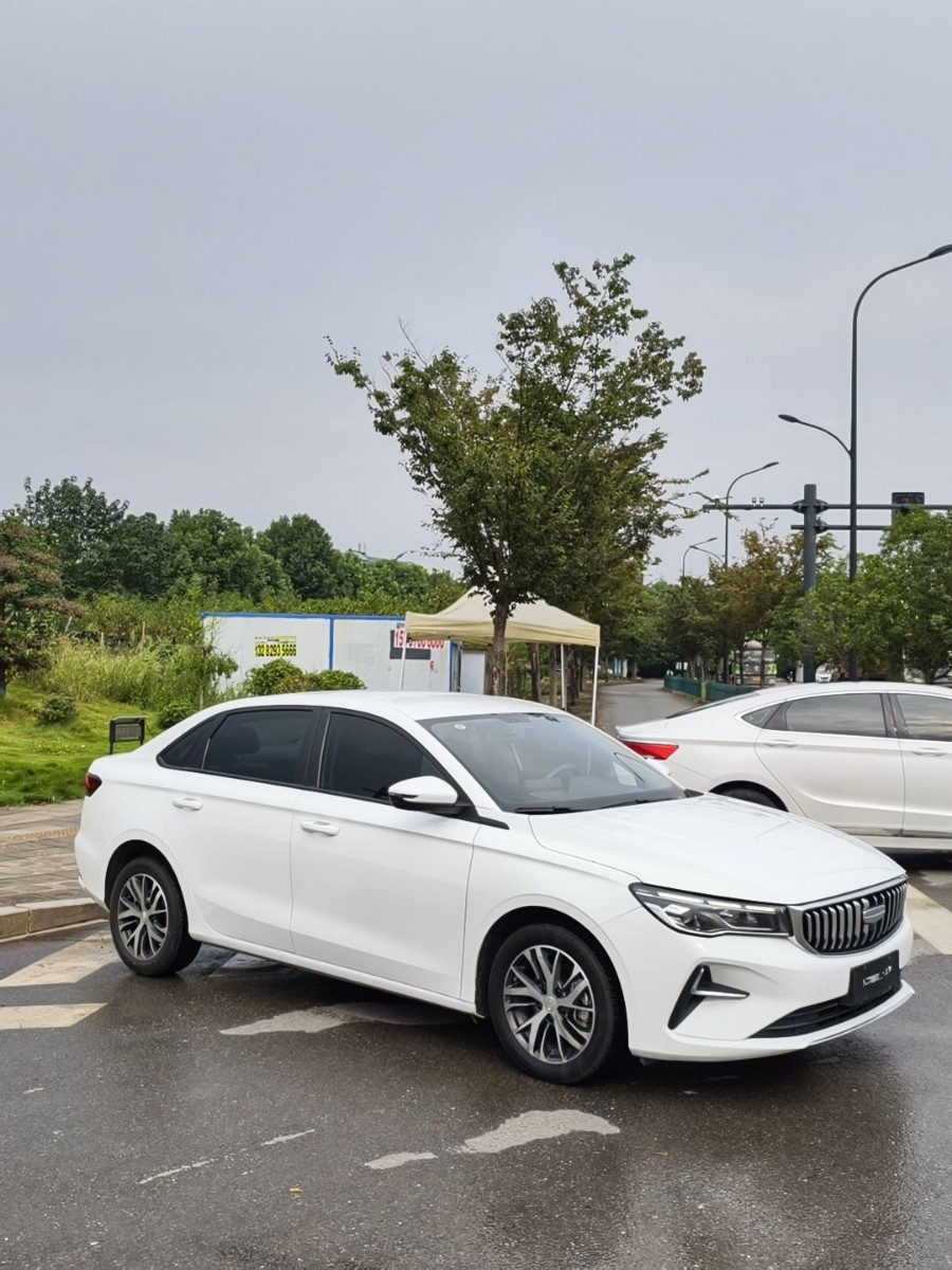 GEELY Emgrand 2025 #5 GEELY Emgrand 2025 car image #5