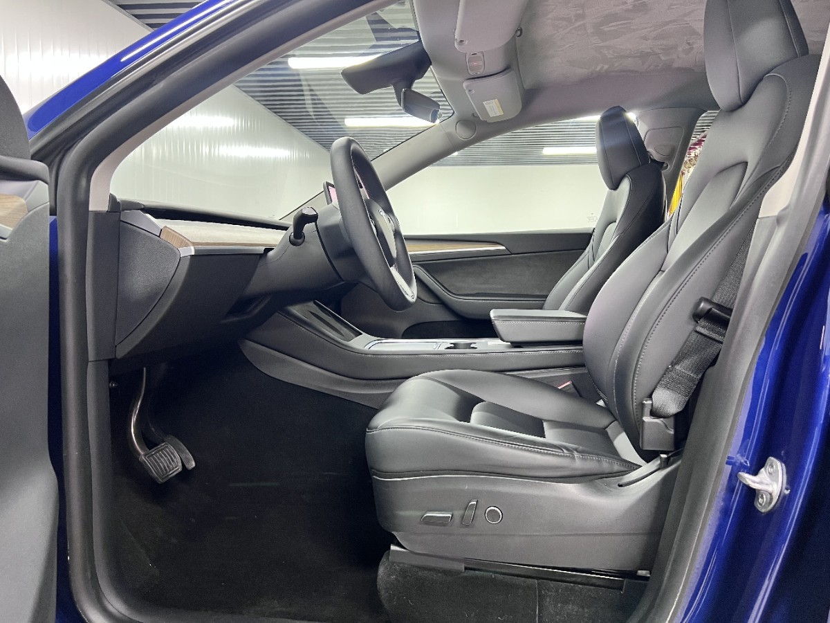 Tesla Model Y 2022 car image #7