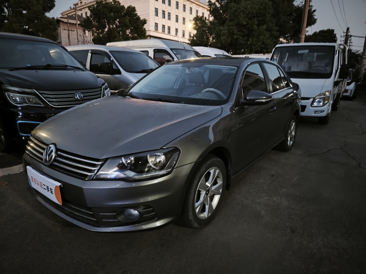 Volkswagen Bora 2014 Volkswagen Bora 2014 immagine di auto