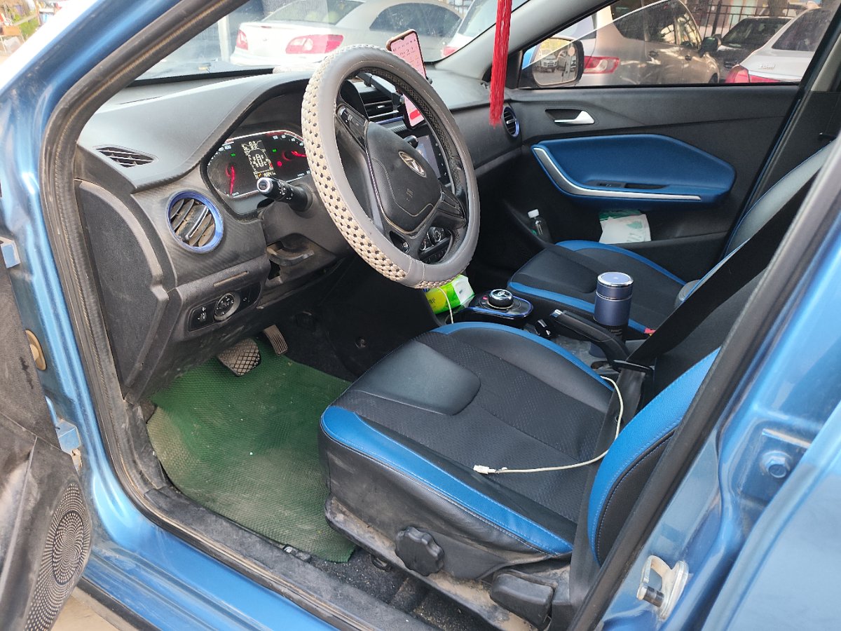 2018 car image #3