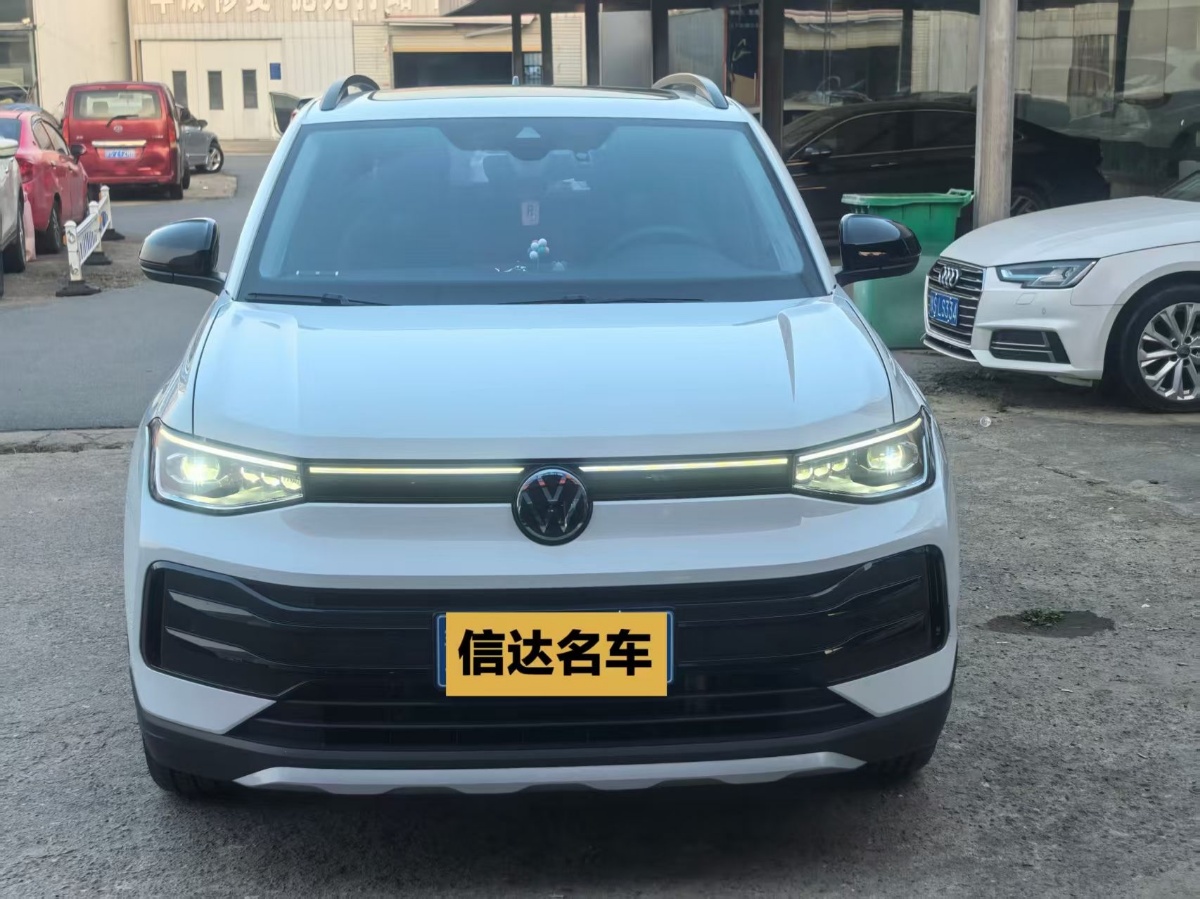 Volkswagen Tharu 2025 #2 Volkswagen Tharu 2025 car image #2