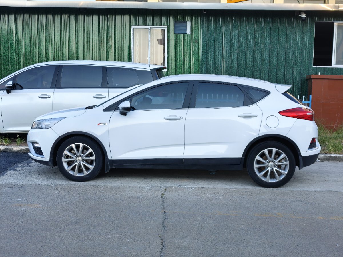 GEELY Emgrand GS 2017 car image #3