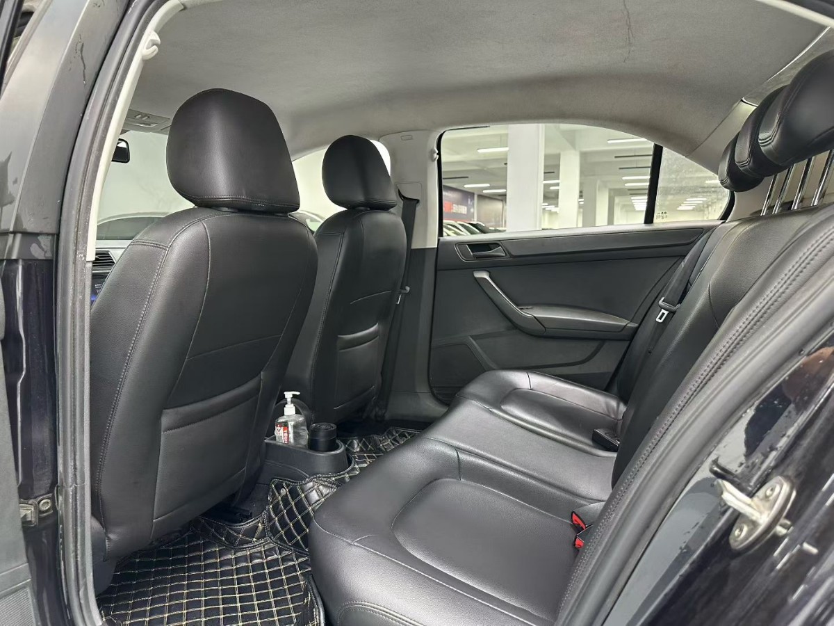 Volkswagen Santana 2020 car image #6