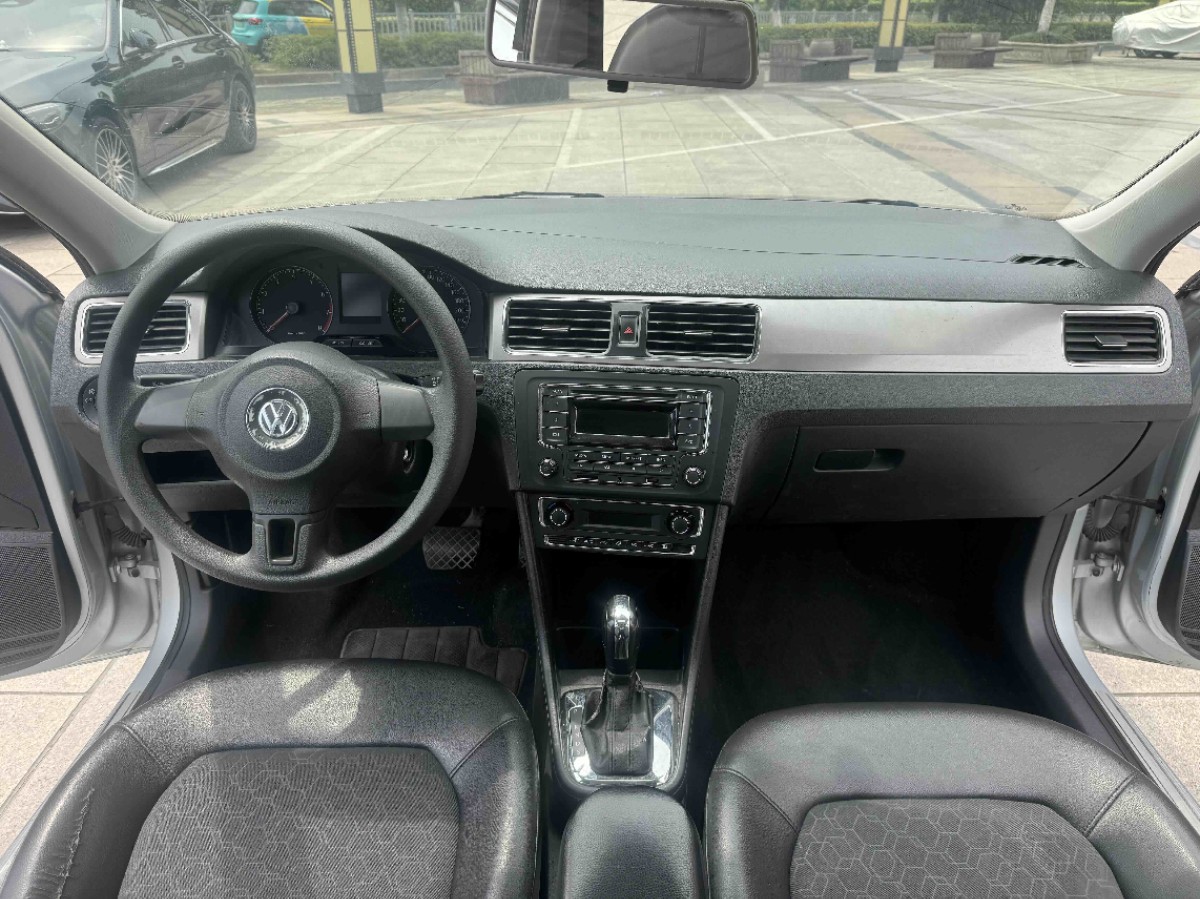 Volkswagen Santana 2015 car image #7