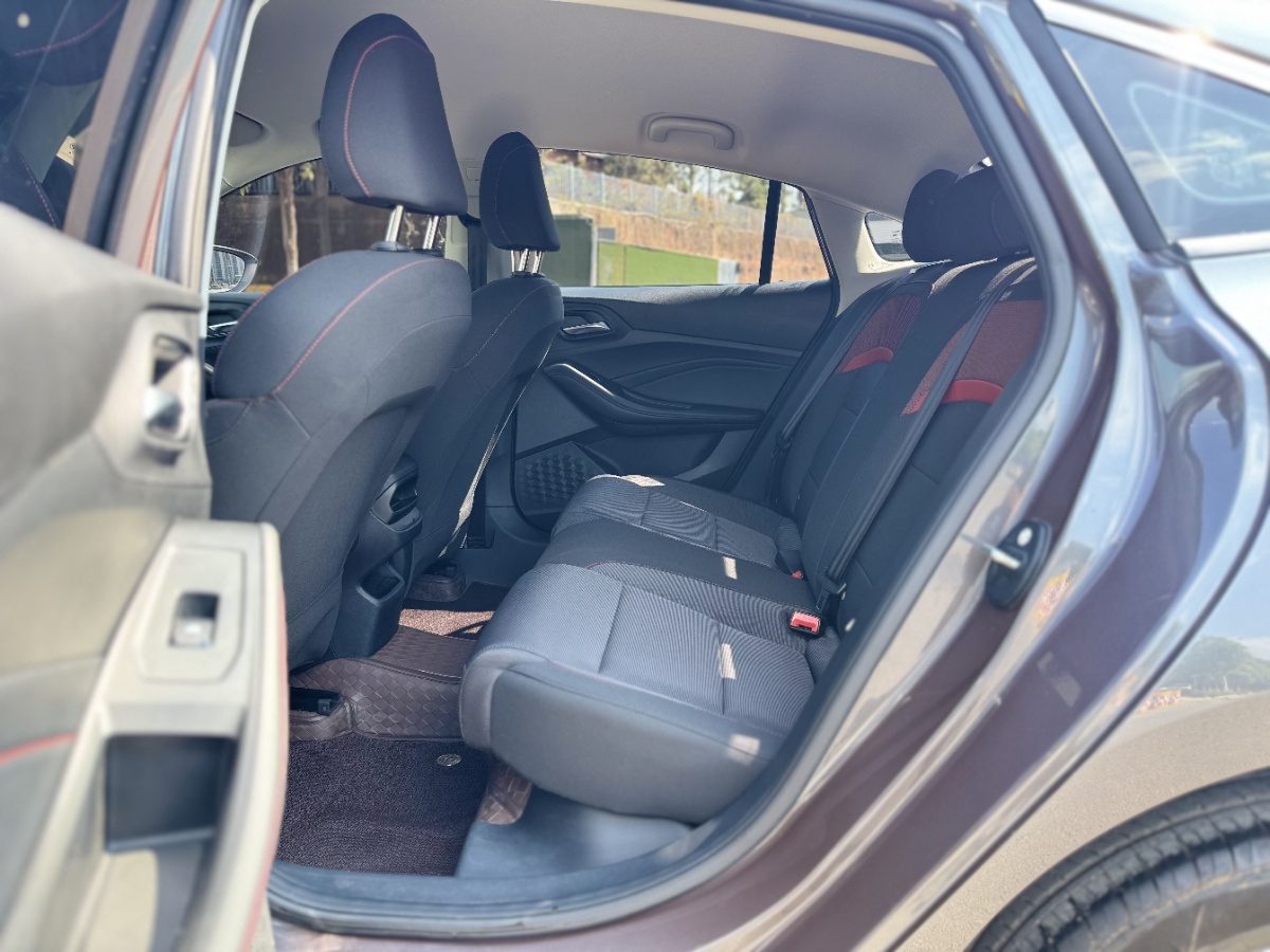 MG 5 2025 #5 MG 5 2025 immagine di auto #5