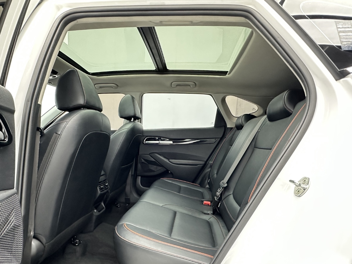 Kia Seltos 2024 car image #5